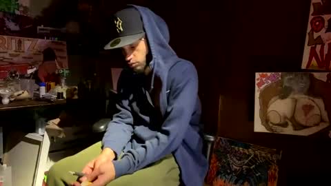 Snapshot of bigwalkdog12 chatting on February 2025 12:28:01 AM Floppyphallus online show from February 2025 12:28:01 AM