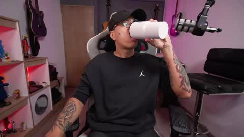 bigxboy96 online show from June 2026 02:03:01 AM