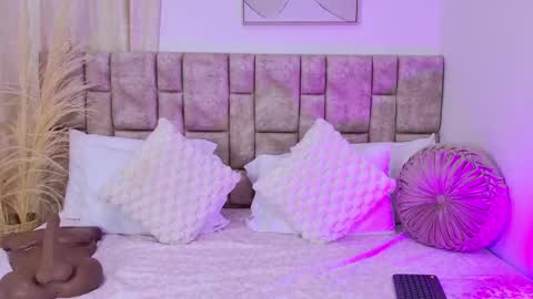   online show from October 2025 07:22:01 PM