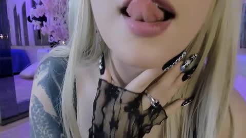 Snapshot of biizzy_noar chatting on November 2025 06:13:02 AM Biizzy online show from November 2025 06:13:02 AM