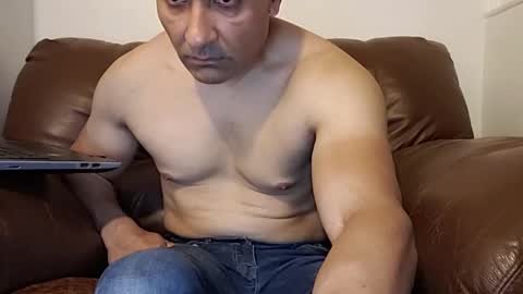 Snapshot of bilie11 chatting on October 2025 09:14:01 PM Bilie online show from October 2025 09:14:01 PM