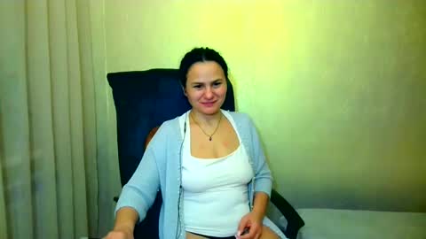 Snapshot of bililay chatting on February 2025 11:12:01 PM DOM NIKA online show from February 2025 11:12:01 PM