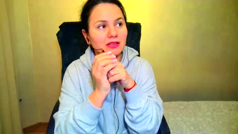 Snapshot of bililay chatting on February 2025 10:25:01 PM DOM NIKA online show from February 2025 10:25:01 PM