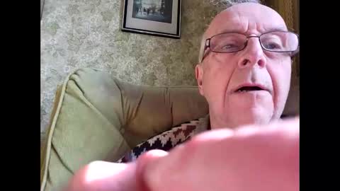 Snapshot of bill_25061 chatting on December 2024 05:26:01 PM bill_25061 online show from December 2024 05:26:01 PM