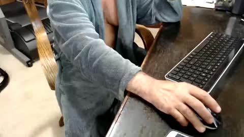 billy471 online show from April 2026 05:15:02 PM