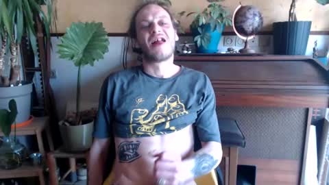 Snapshot of billy_fingercut chatting on February 2025 07:42:02 AM Billy FingerCut online show from February 2025 07:42:02 AM