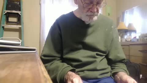 Snapshot of bimbttm chatting on January 2025 01:17:01 PM Bimbttm online show from January 2025 01:17:01 PM