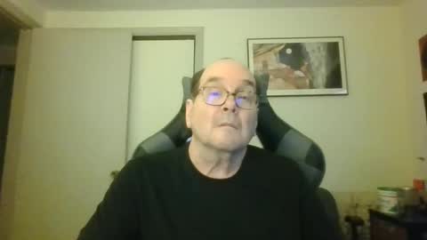 Snapshot of bink195234 chatting on January 2025 08:54:01 PM Bink195234 online show from January 2025 08:54:01 PM