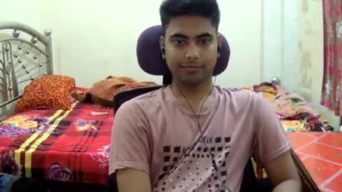 Snapshot of birbikrom104 chatting on July 2026 08:18:02 AM birbikrom104 online show from July 2026 08:18:02 AM