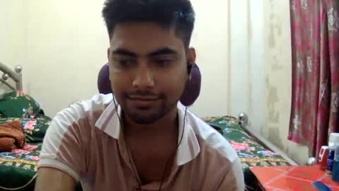 Snapshot of birbikrom104 chatting on July 2026 06:27:01 AM birbikrom104 online show from July 2026 06:27:01 AM