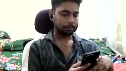 Snapshot of birbikrom104 chatting on July 2026 06:17:01 AM birbikrom104 online show from July 2026 06:17:01 AM