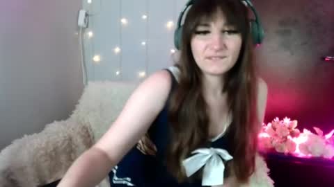 birdie_kiss online show from June 2026 09:17:02 PM