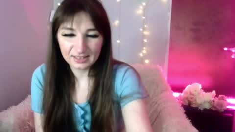 birdie_kiss online show from June 2026 07:38:01 PM