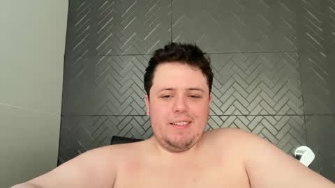 Snapshot of bisexualchubbyboy chatting on December 2024 08:18:01 AM james online show from December 2024 08:18:01 AM