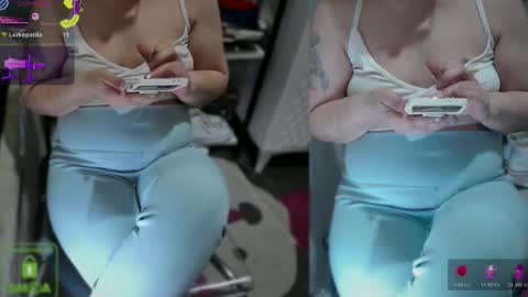 bisex woman online show from March 2026 04:58:02 PM