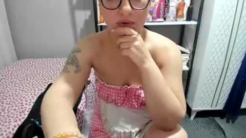 Snapshot of bisexyeliz35 chatting on July 2026 08:29:01 PM bisex woman online show from July 2026 08:29:01 PM