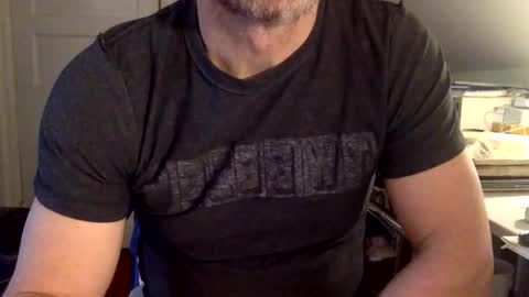 Snapshot of bisonbar chatting on March 2026 08:17:01 PM BisonBar online show from March 2026 08:17:01 PM