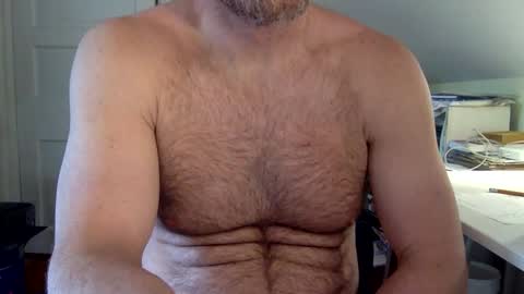 Snapshot of bisonbar chatting on March 2026 06:00:01 PM BisonBar online show from March 2026 06:00:01 PM