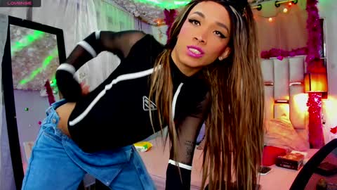 Snapshot of bitch_capelli chatting on December 2024 02:58:01 AM .. .. online show from December 2024 02:58:01 AM