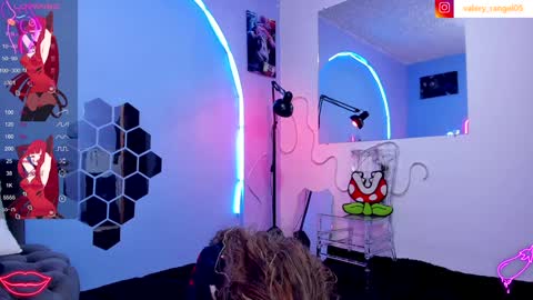 Snapshot of bitch_capelli chatting on January 2025 03:17:01 AM .. .. online show from January 2025 03:17:01 AM