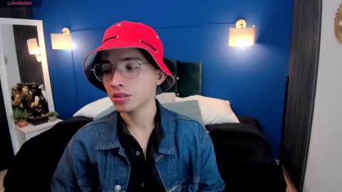 Snapshot of bitch_capelli chatting on March 2025 03:22:01 AM .. .. online show from March 2025 03:22:01 AM