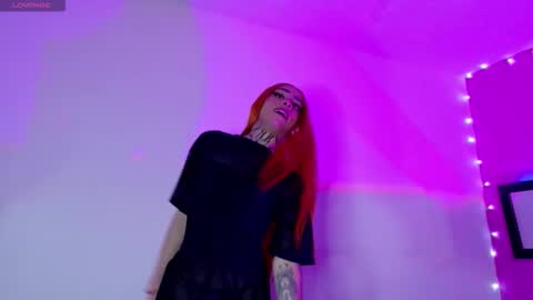 Snapshot of bitch_capelli chatting on November 2025 01:28:01 AM .. .. online show from November 2025 01:28:01 AM