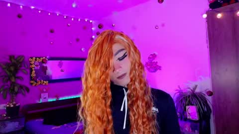 Snapshot of bitch_capelli chatting on December 2025 03:57:01 AM .. .. online show from December 2025 03:57:01 AM