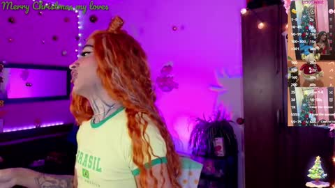 Snapshot of bitch_capelli chatting on December 2025 04:41:04 AM .. .. online show from December 2025 04:41:04 AM