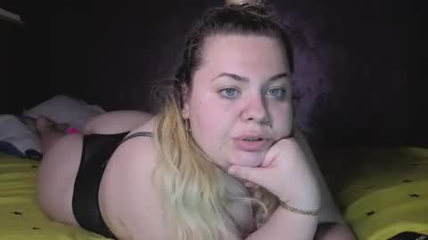 Snapshot of bixi256 chatting on May 2026 06:26:02 PM BixiAdelle online show from May 2026 06:26:02 PM