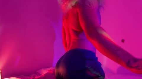 Snapshot of bizarr_o chatting on September 2025 11:30:01 PM bizarr_o online show from September 2025 11:30:01 PM