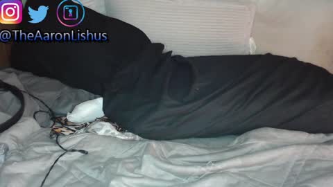 bizarre99 online show from December 2024 07:47:01 PM