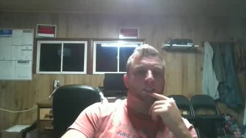 bjhancock_28 online show from November 2025 10:52:02 PM