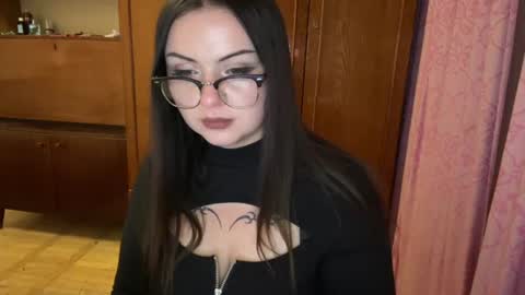 Annette  online show from June 2026 11:03:01 PM