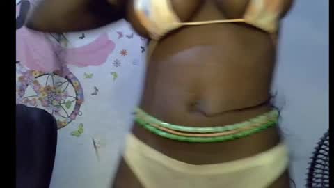 Snapshot of black_ebonyqueen chatting on September 2025 10:04:02 AM Esthy online show from September 2025 10:04:02 AM