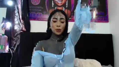 karenth soto online show from April 2026 10:11:02 PM