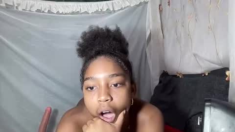MORENITA ISA online show from February 2025 06:37:01 AM