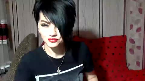 Snapshot of black_hot_01 chatting on December 2024 05:21:01 AM black_hot_01 online show from December 2024 05:21:01 AM