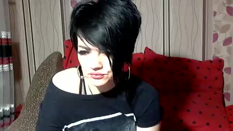 Snapshot of black_hot_01 chatting on January 2025 03:33:02 AM black_hot_01 online show from January 2025 03:33:02 AM