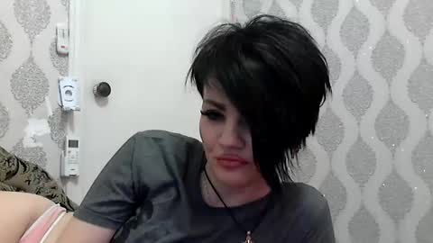 Snapshot of black_hot_01 chatting on February 2025 01:27:01 PM black_hot_01 online show from February 2025 01:27:01 PM