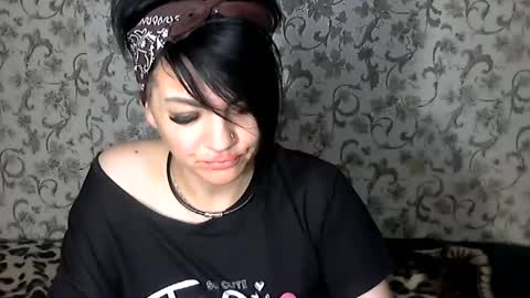 Snapshot of black_hot_01 chatting on September 2025 11:27:02 PM black_hot_01 online show from September 2025 11:27:02 PM