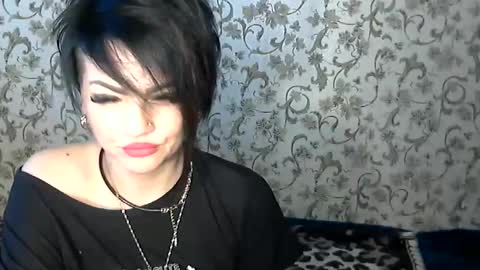 Snapshot of black_hot_01 chatting on October 2025 08:59:01 AM black_hot_01 online show from October 2025 08:59:01 AM