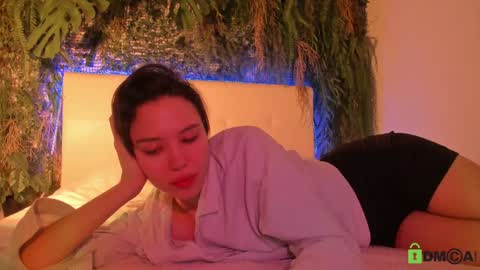 Snapshot of black_jenny chatting on January 2025 01:13:01 PM Jenny online show from January 2025 01:13:01 PM