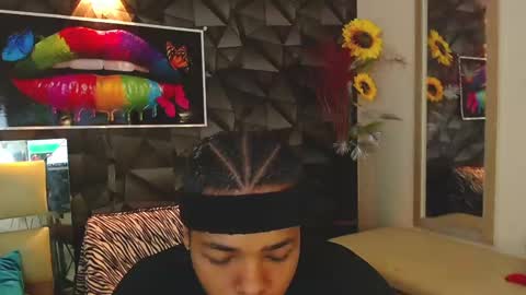 black_king_241 online show from February 2025 01:53:02 PM