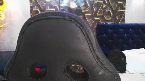 black_king_241 online show from February 2026 03:11:01 AM