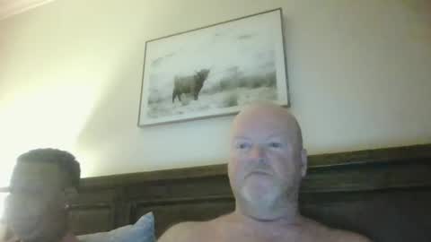Snapshot of black_n_white4 chatting on January 2025 09:24:02 AM black_n_white4 online show from January 2025 09:24:02 AM