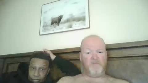 Snapshot of black_n_white4 chatting on December 2025 11:43:01 PM black_n_white4 online show from December 2025 11:43:01 PM