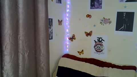 Snapshot of black_rosey chatting on December 2025 04:01:01 PM veraa online show from December 2025 04:01:01 PM