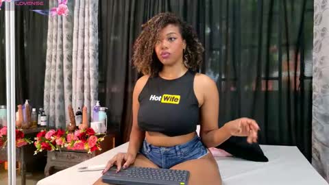 Snapshot of black_rosse_1 chatting on February 2026 12:56:02 PM Tifany online show from February 2026 12:56:02 PM