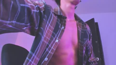 Snapshot of black_skull22 chatting on October 2025 01:25:01 AM Bryan online show from October 2025 01:25:01 AM