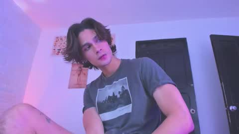 Snapshot of black_skull22 chatting on October 2025 01:04:02 AM Bryan online show from October 2025 01:04:02 AM